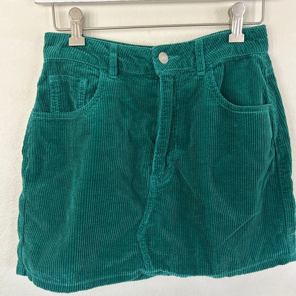 BONGO x forever 21 collab Vibrant Green Corduroy ribbed fitted Mini Skirt sz M - Picture 1 of 6